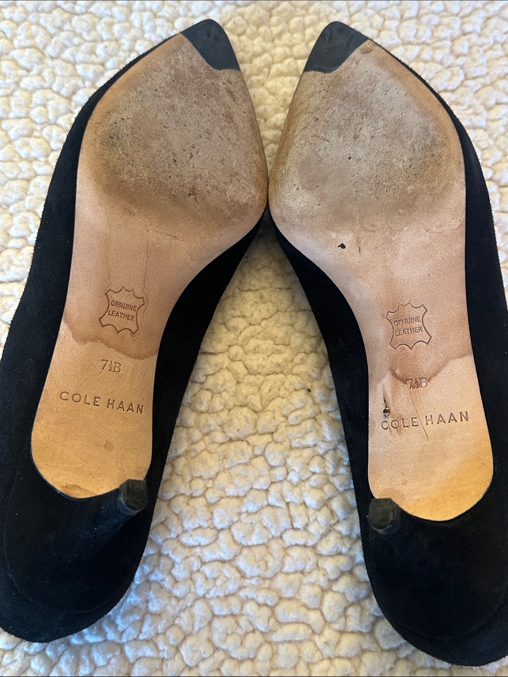 Cole Haan Vesta Black Suede Pointed-Toe Kitten Heel Pumps Sz 7.5 - Picture 9 of 10
